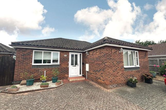 3 bed property, in Pound Road, £200,000