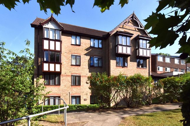 2 bed property, in Durham Avenue, £285,000