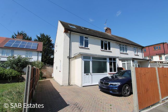 Studio, in Thorn Close, £585,000