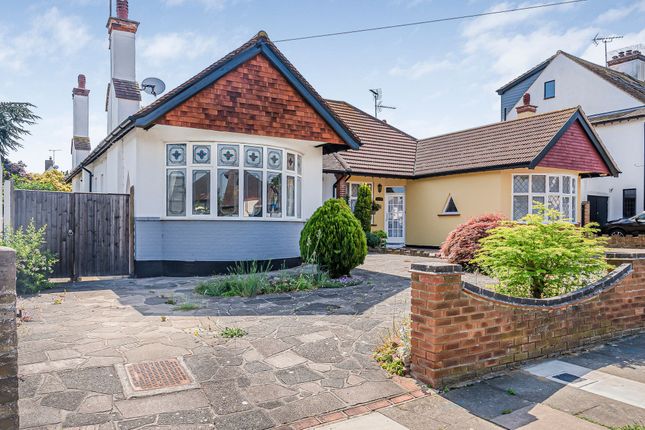 3 bed property, in Winsford Gardens, £475,000