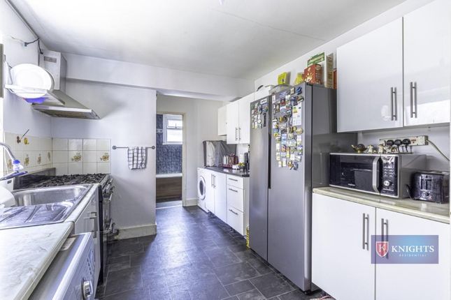 3 bed property, in Bromley Road, £525,000