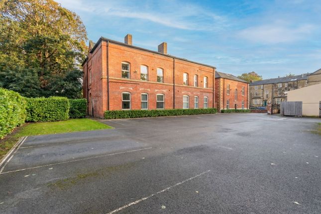 2 bed property, in 180 Chapeltown Road, £200,000