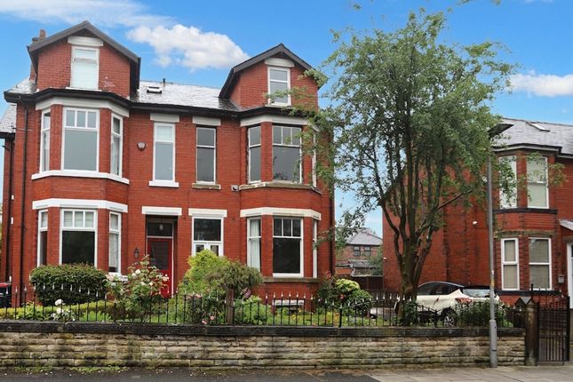 4 bed property, in Langley Road, £600,000