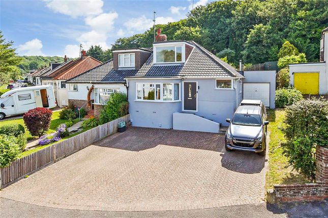 3 bed property, in Mackie Avenue, £450,000