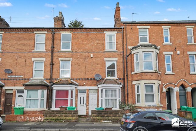 2 bed property, in Gladstone Street, £145,000