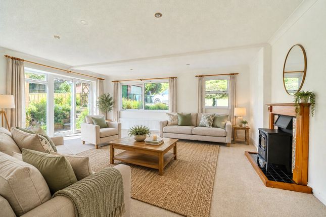 4 bed property, in Shute Hill, £395,000