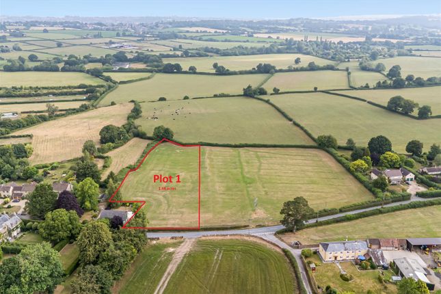 Studio, in East Coker, £500,000