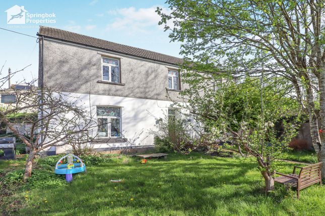 4 bed property, in Mountain Ash House, £215,000