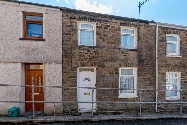 2 bed property, in Strand Street, £110,000