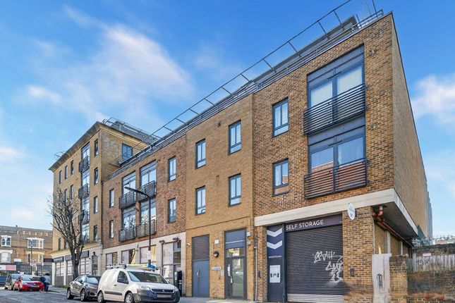 2 bed property, in 2A Victorian Grove, £525,000