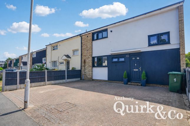 3 bed property, in The Lichfields, £325,000
