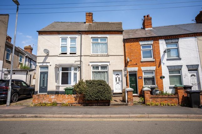 2 bed property, in Swan Street, £199,950