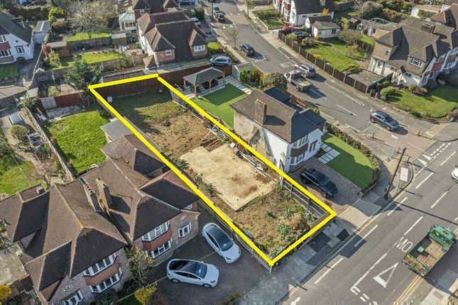 Land, in Land At Motspur Park, £675,000