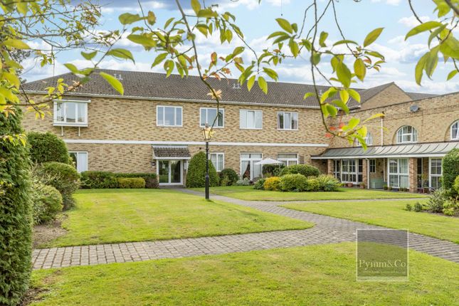 1 bed property, in Gerard Hudson Gardens, £120,000
