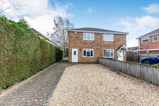 2 bed property, in Highfield Road, £150,000