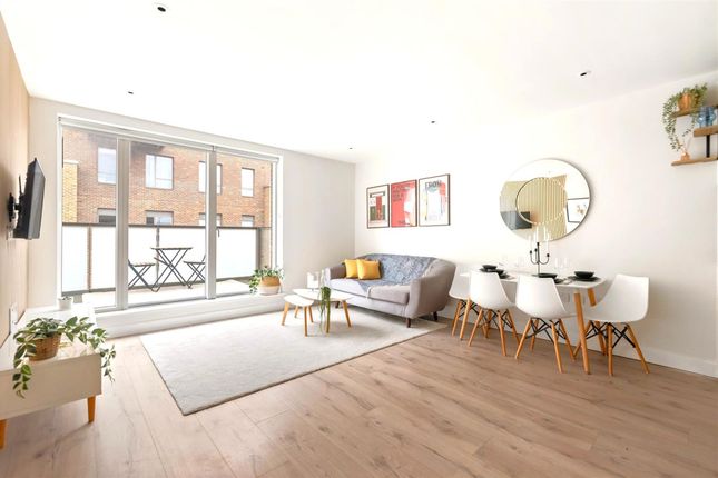 1 bed property, in Bath House Court, £365,000