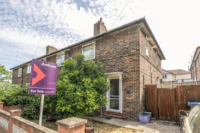 2 bed property, in Canterbury Road, £450,000