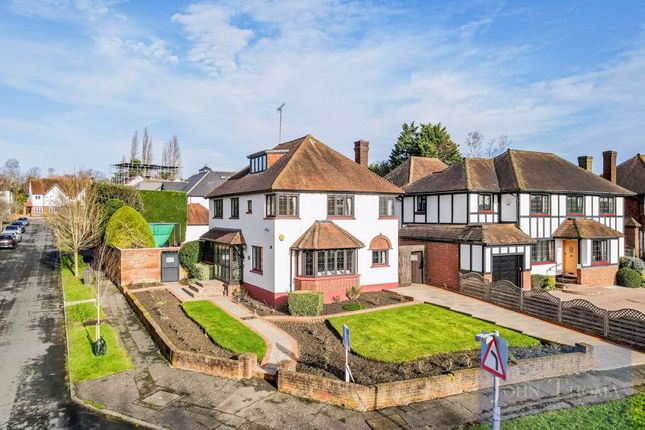 4 bed property, in Courtland Drive, £1,450,000