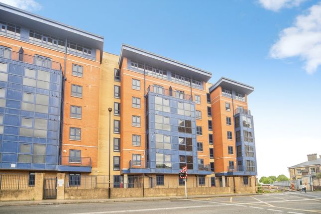 3 bed property, in Charter House, £240,000