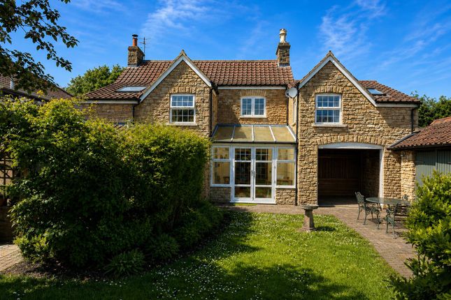 4 bed property, in Lipgate Place, £550,000