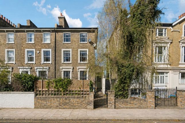 2 bed property, in Upper Brockley Road, £600,000