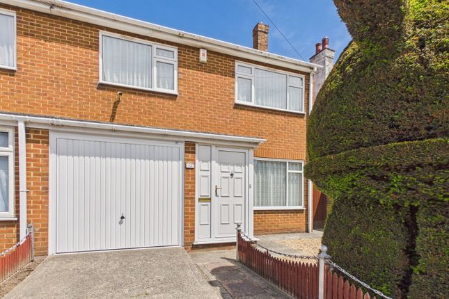 3 bed property, in Albion Road, £325,000