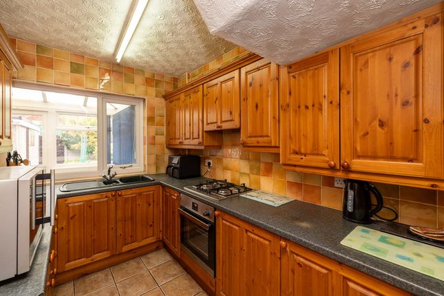 4 bed property, in West End Lane, £125,000