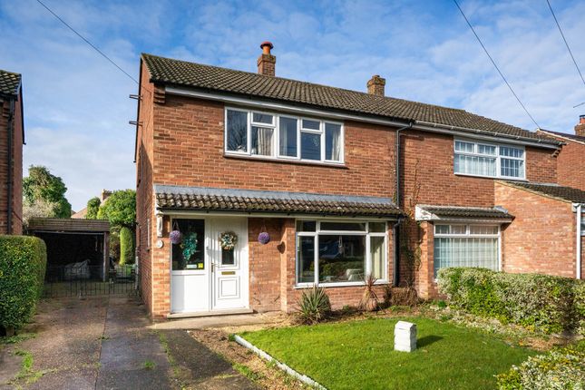 3 bed property, in Neale Close, £425,000