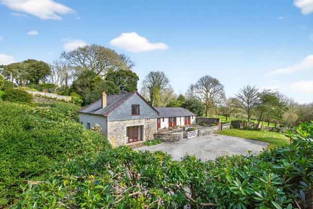 4 bed property, in Tregullow, £820,000