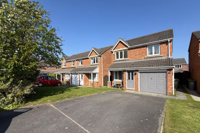 3 bed property, in Skylark Close, £167,950