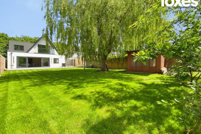 5 bed property, in Christchurch Road, £800,000