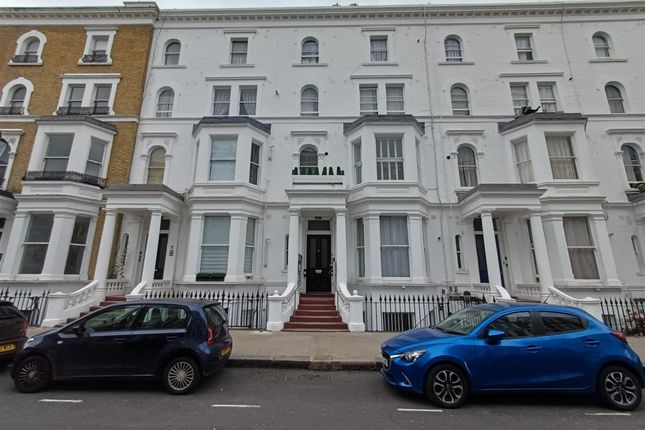 1 bed property, in Nevern Place, £195,000