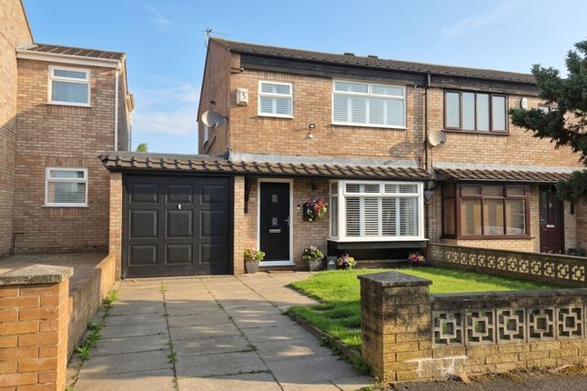 3 bed property, in Torcross Way, £240,000