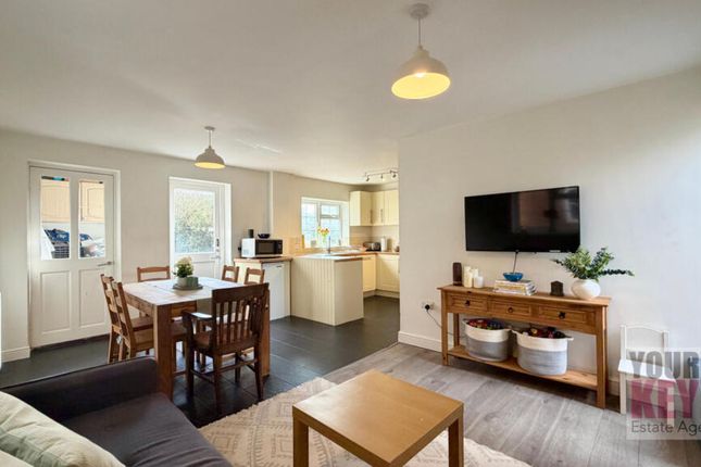 5 bed property, in The Street, £565,000