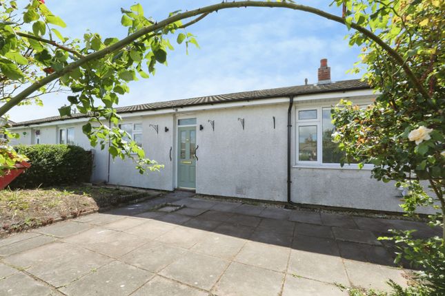 3 bed property, in Darley Avenue, £190,000