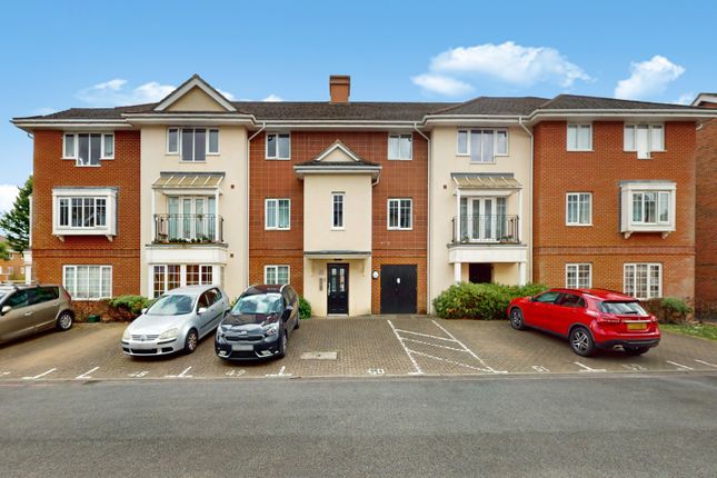 1 bed property, in Highbridge House, £279,950