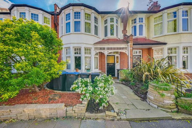 1 bed property, in Cranley Gardens, £450,000