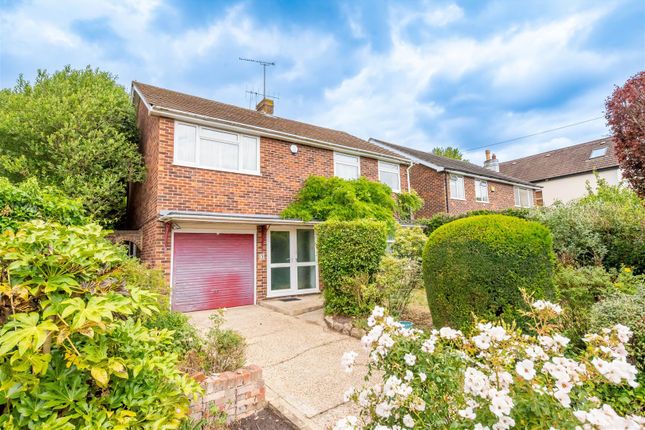4 bed property, in Woodlands Road, £600,000