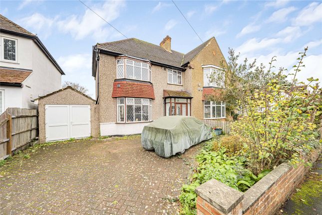3 bed property, in Alexandra Gardens, £700,000