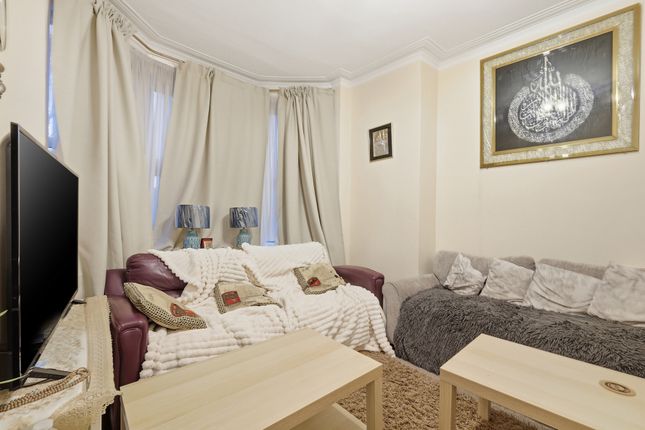 3 bed property, in Mostyn Avenue, £650,000