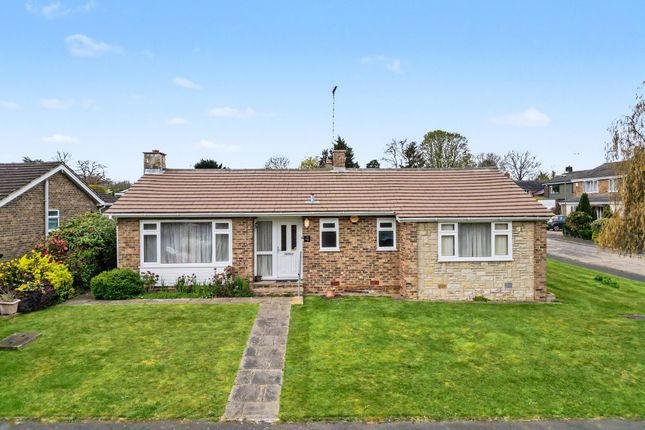 2 bed property, in Elm Gardens, £899,950