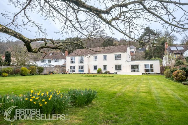 2 bed property, in The Parks, £185,000