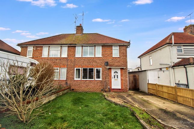 3 bed property, in Blandford Road, £350,000