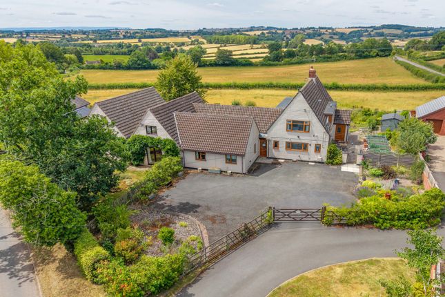 6 bed property, in Panniers Lane, £550,000