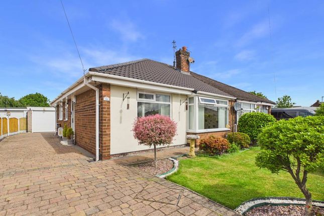 2 bed property, in St. Alban Road, £240,000