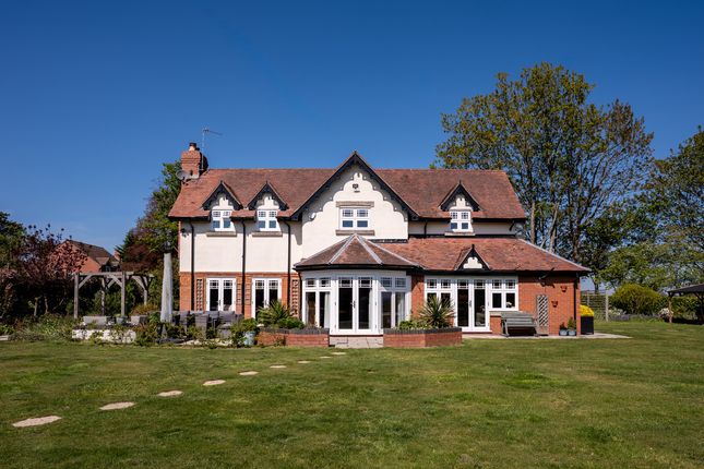 3 bed property, in The Orchards, £950,000
