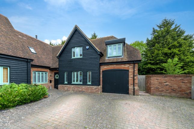 4 bed property, in Greenhill View, £875,000