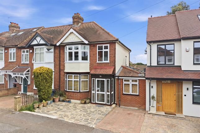 3 bed property, in Chestnut Avenue, £700,000