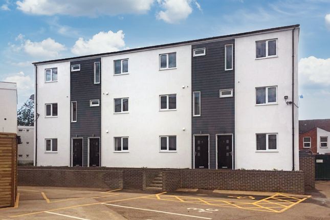14 bed property, in Northampton, £1,480,000