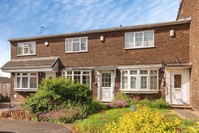 2 bed property, in Holkham Close, £145,000